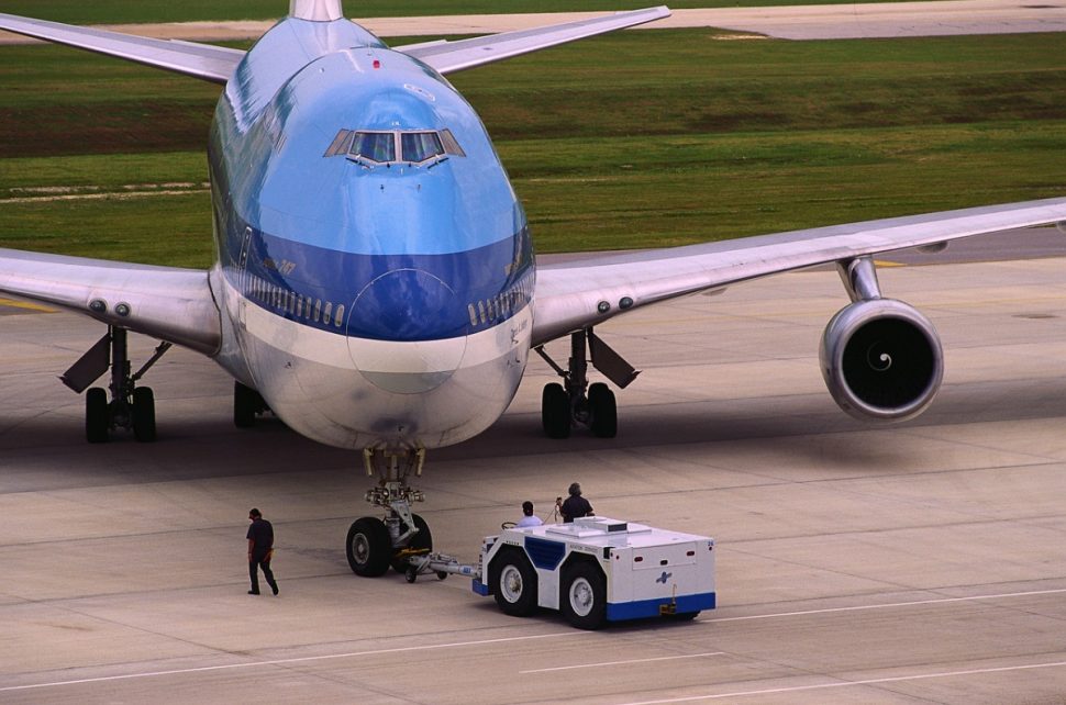 Airport terminal Ground Transportation Services - A Great Source Of Moving back and forth from Airport terminal
